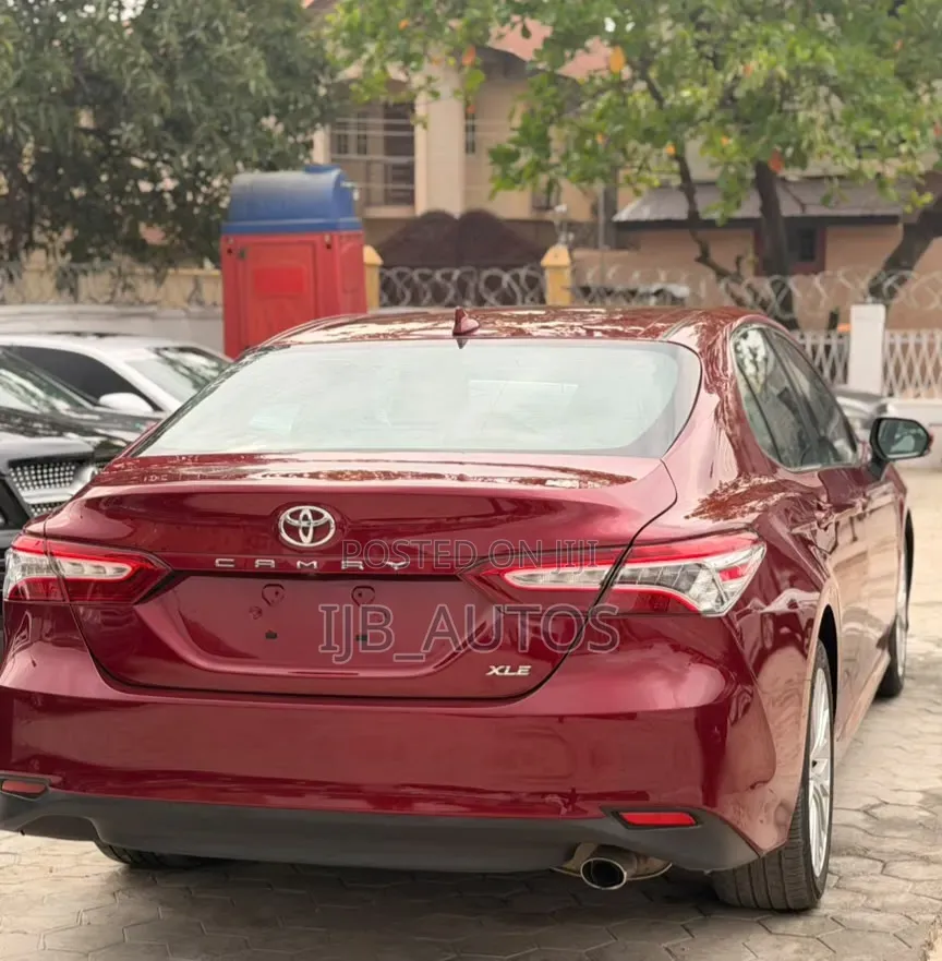 Toyota Camry 2021 Red