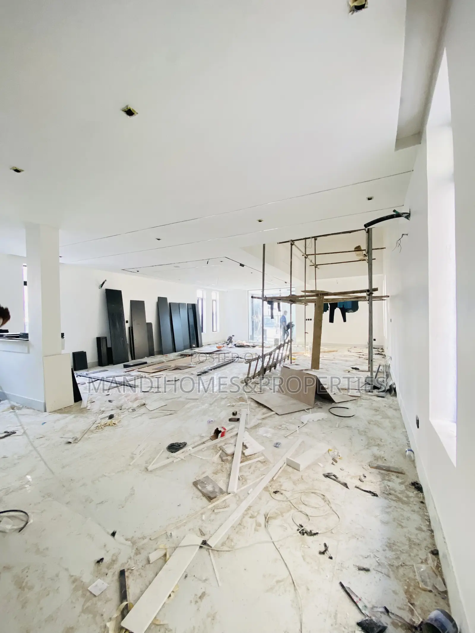 5bdrm Duplex in Royal Garden, Ajah for sale