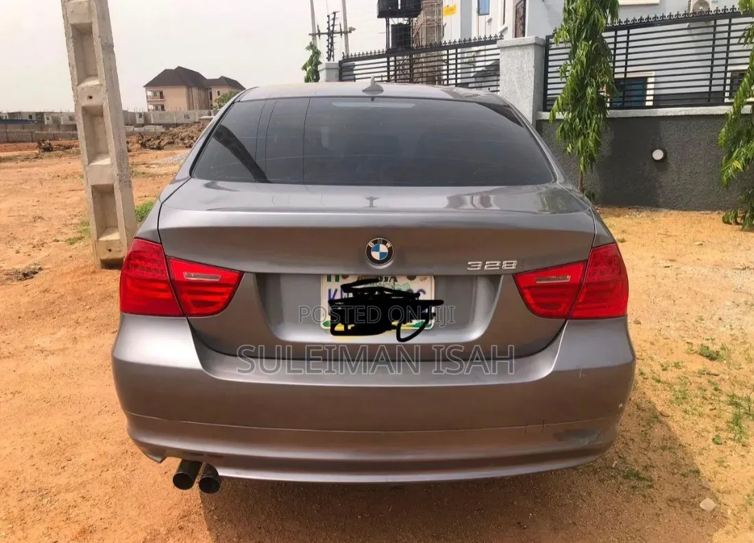 BMW 328i 2011 Gray