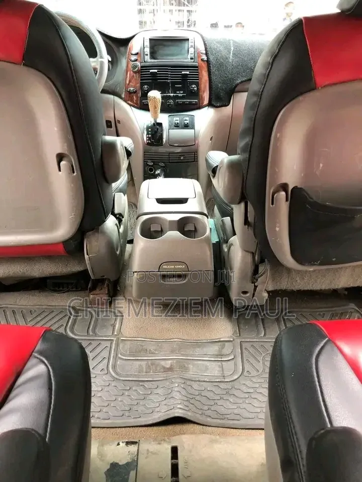 Toyota Sienna 2005 Gray