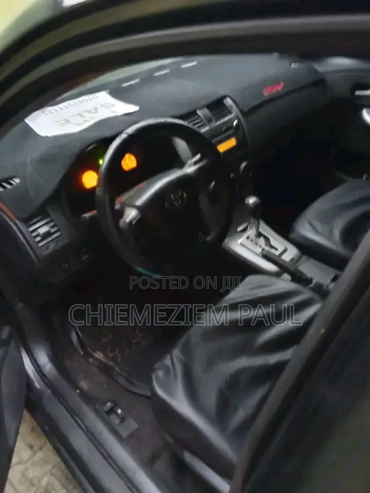 Toyota Corolla 2010 Black