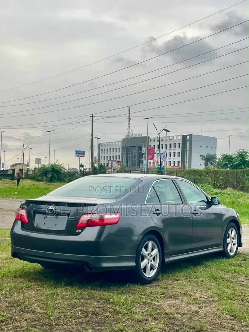 Toyota Camry 2007 Gray