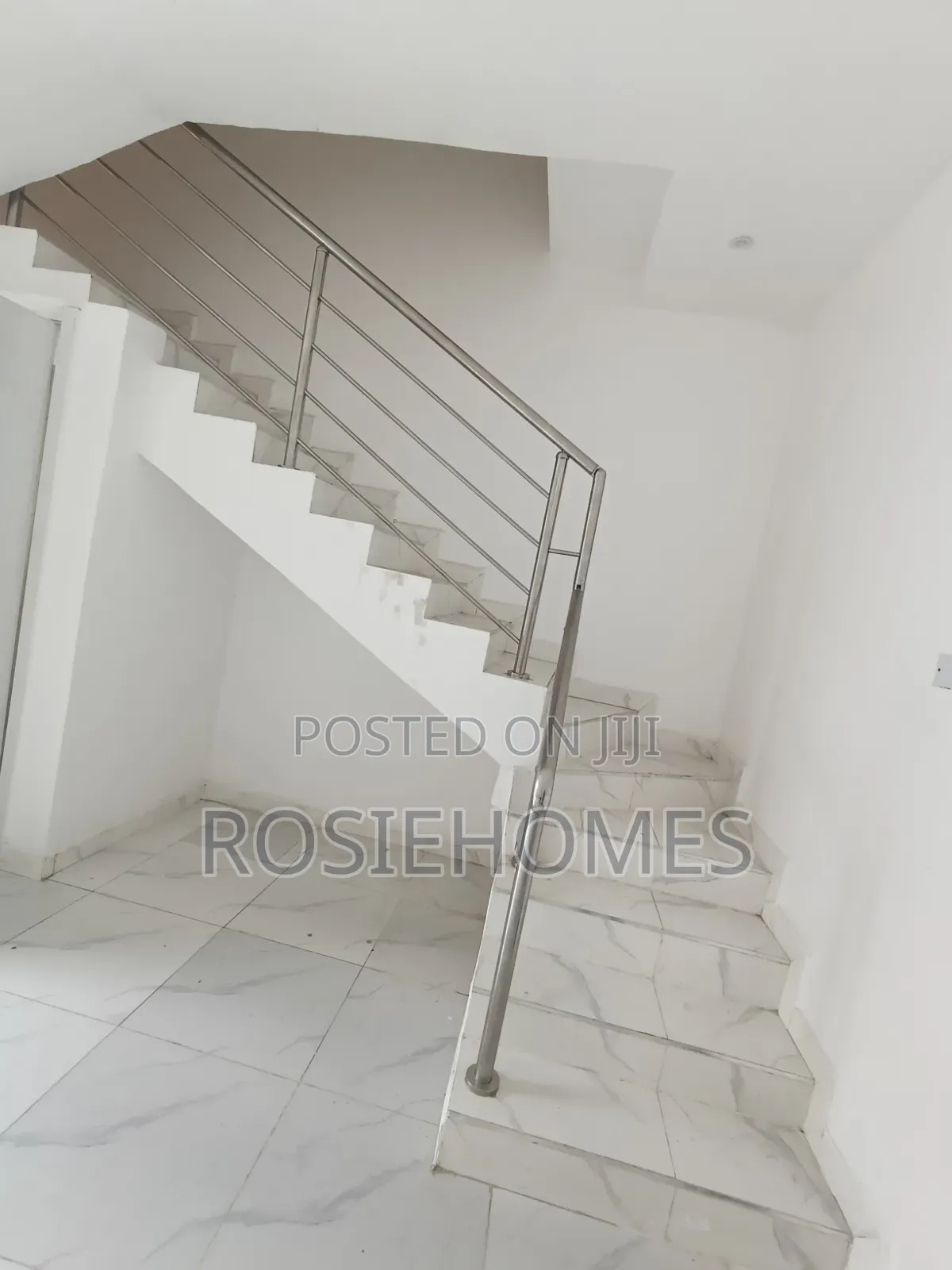 4bdrm Duplex in Ikota Gra for rent