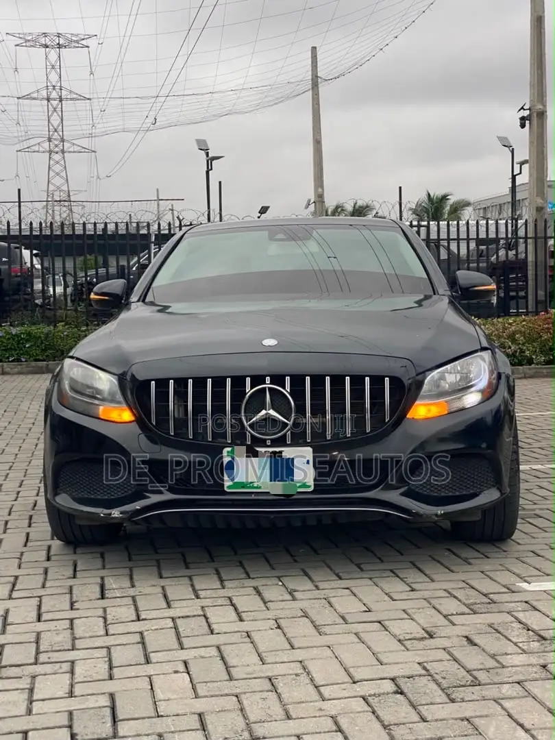 Mercedes-Benz C300 2016 Black