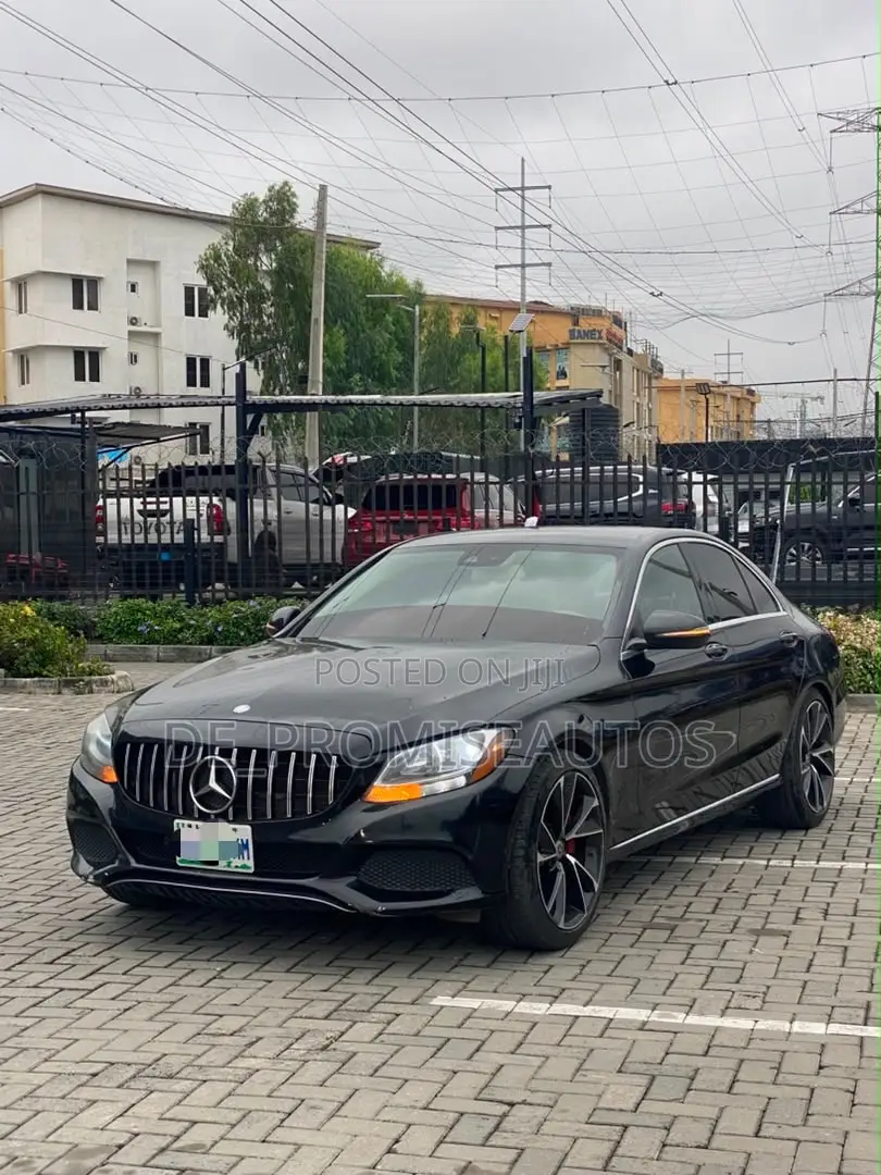 Mercedes-Benz C300 2016 Black