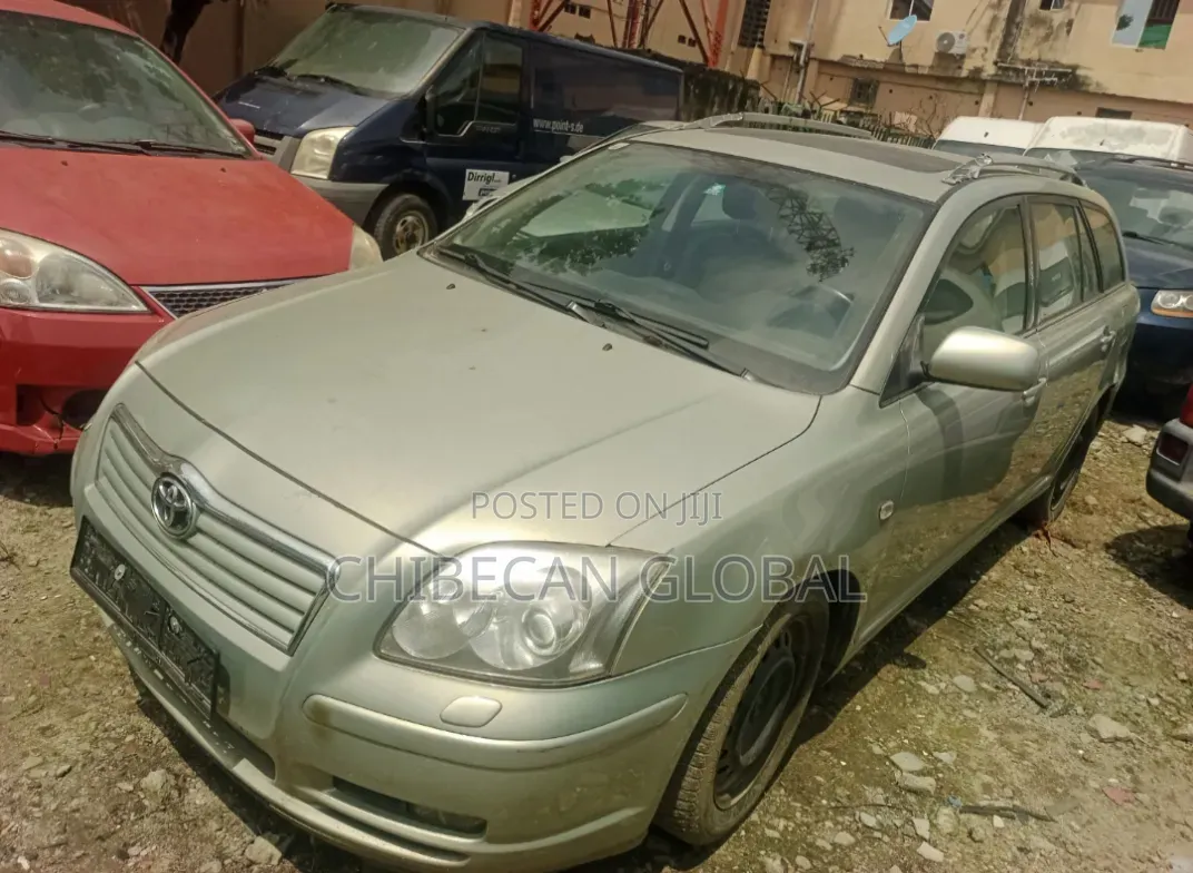 Toyota Avensis 2005 Silver