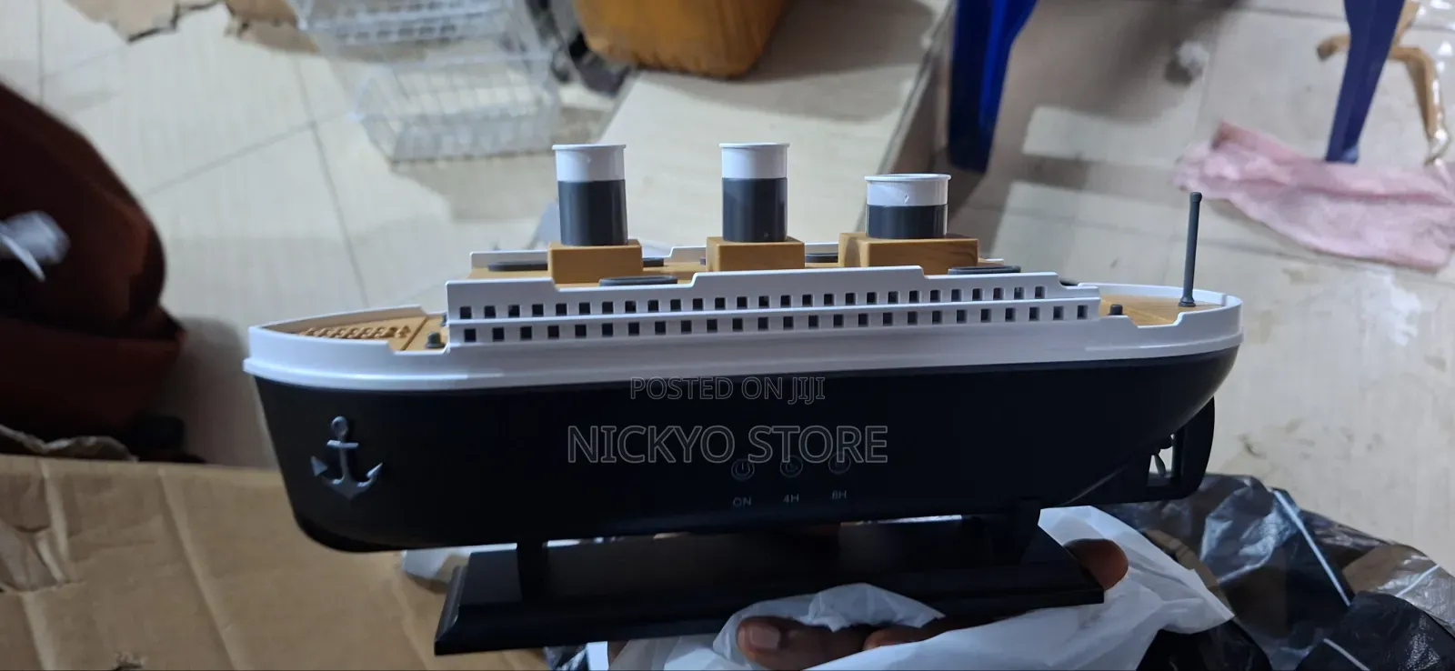 Jellyfish Aroma Diffuser – Titanic Ship Design