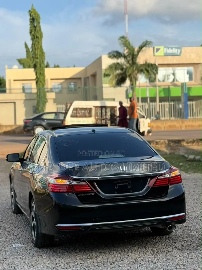 Honda Accord EX-L 4dr Sedan FWD (2.4L 4cyl 2A) 2017 Gray