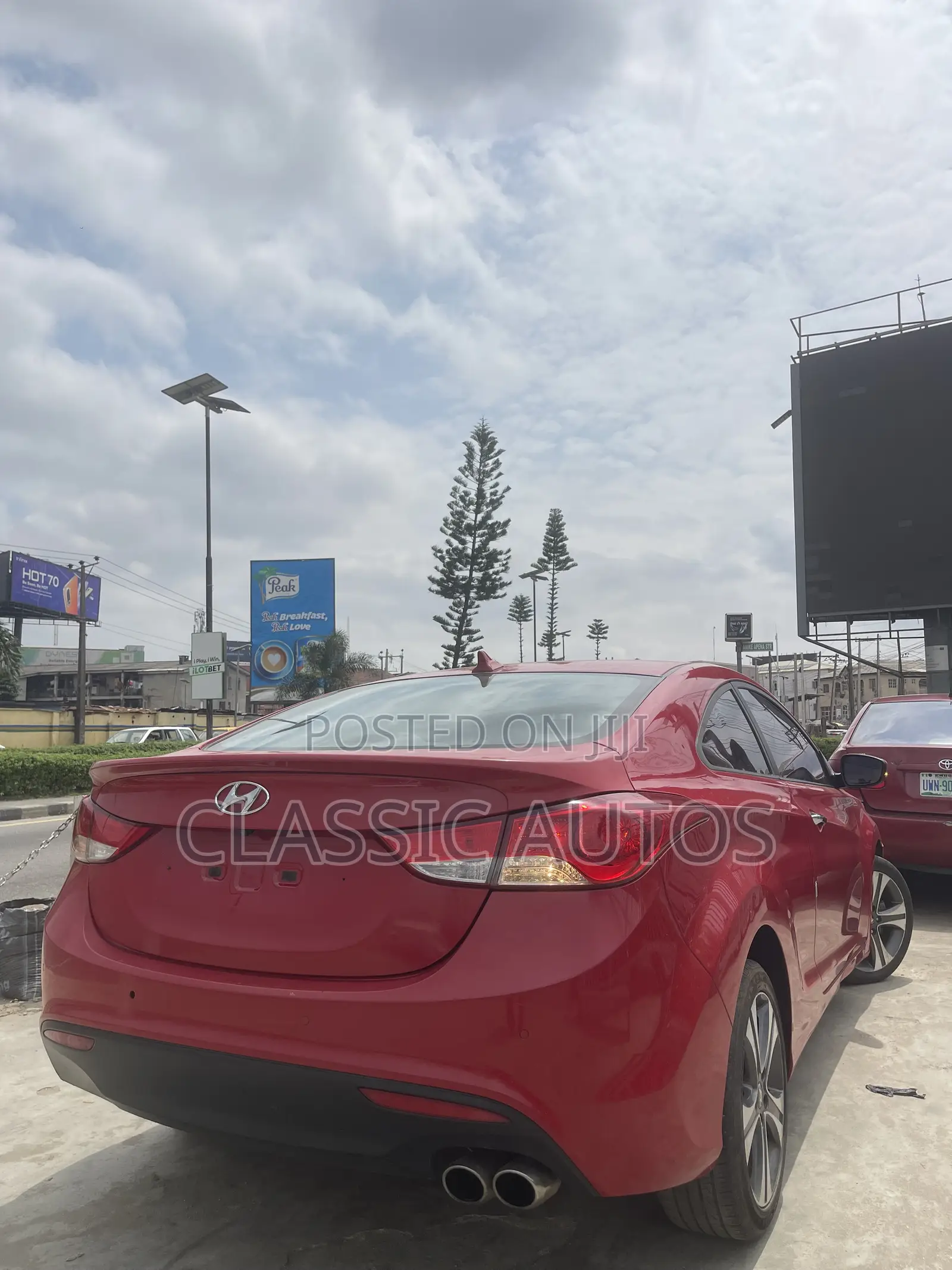 Hyundai Elantra 2014 Red