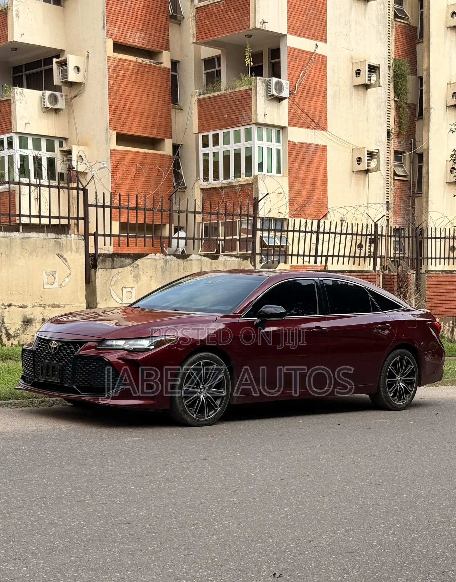 Toyota Avalon Touring (3.5L 6cyl 6A) 2018 Maroon