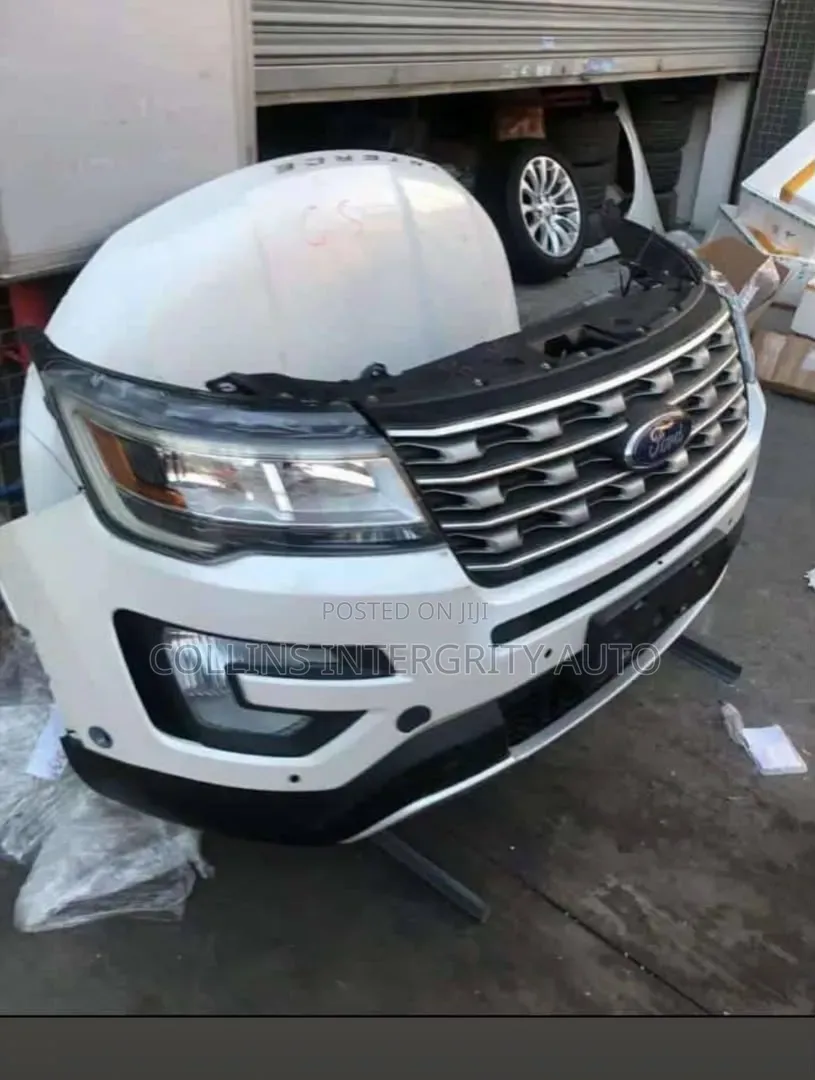 Complete Front Ford Explorer 2016 and Iron Bumper Jeep Wrangler