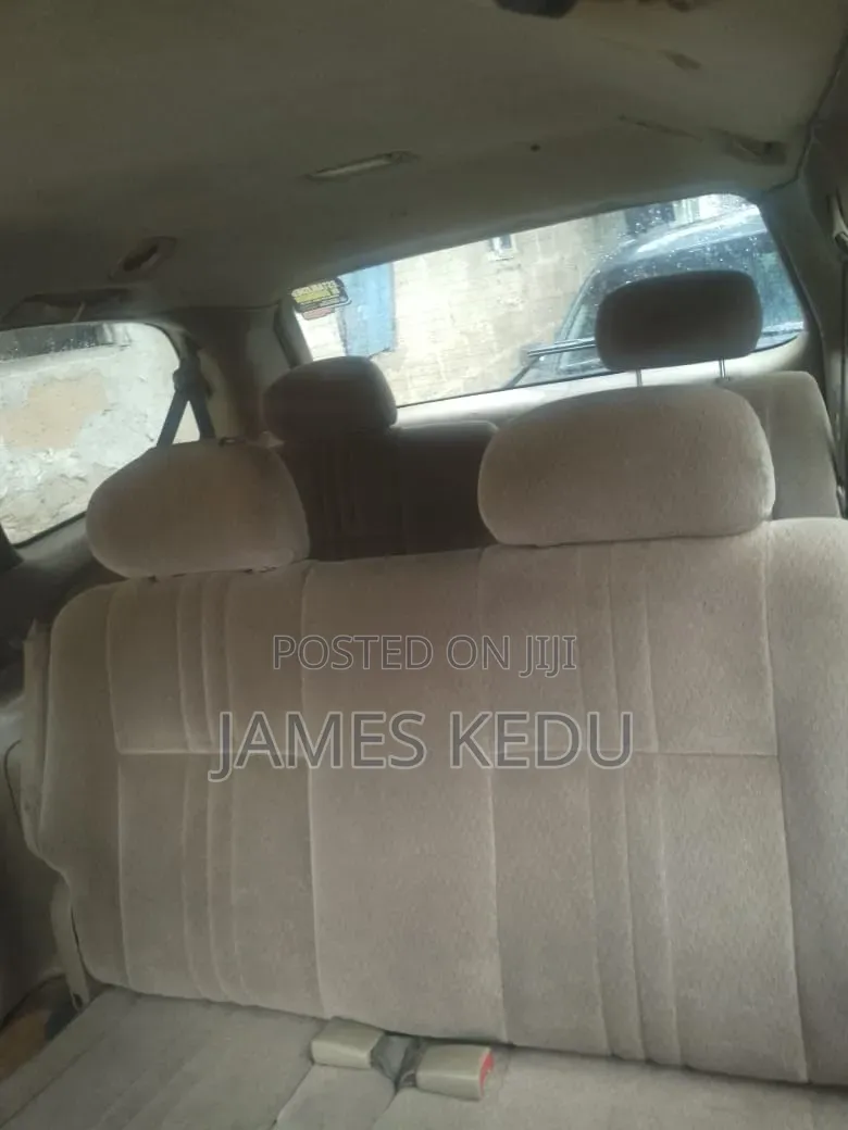Toyota Sienna 2002