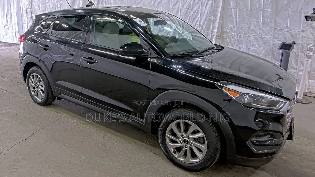 Hyundai Tucson Value FWD 2018 Black