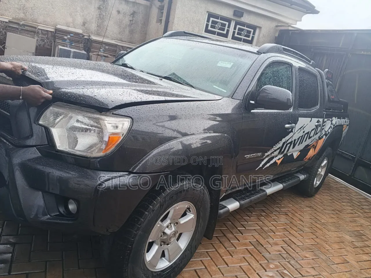 Car 2013 Black