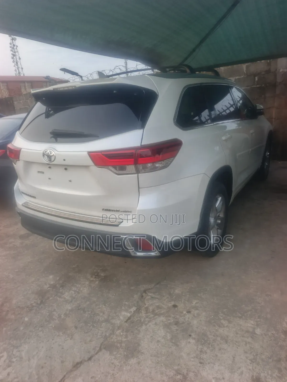 Toyota Highlander XLE 4x2 V6 (3.5L 6cyl 8A) 2018 Gray