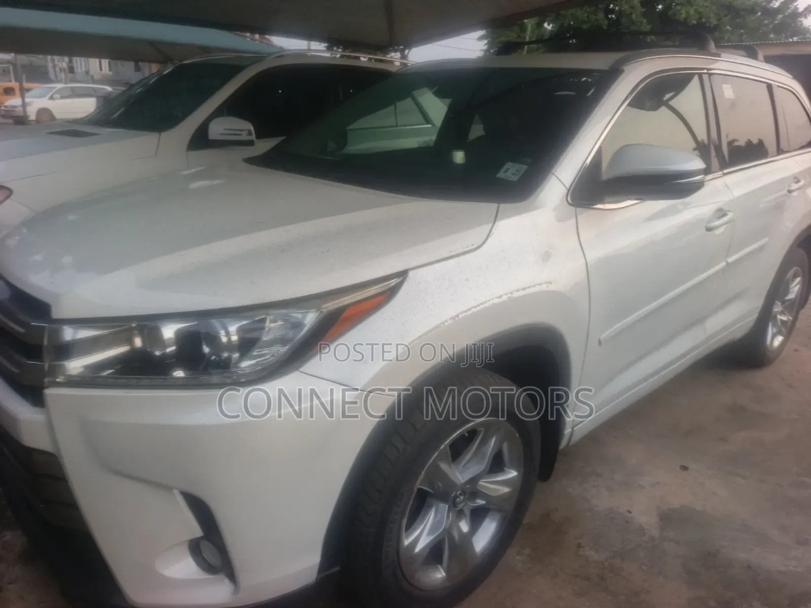 Toyota Highlander XLE 4x2 V6 (3.5L 6cyl 8A) 2018 Gray