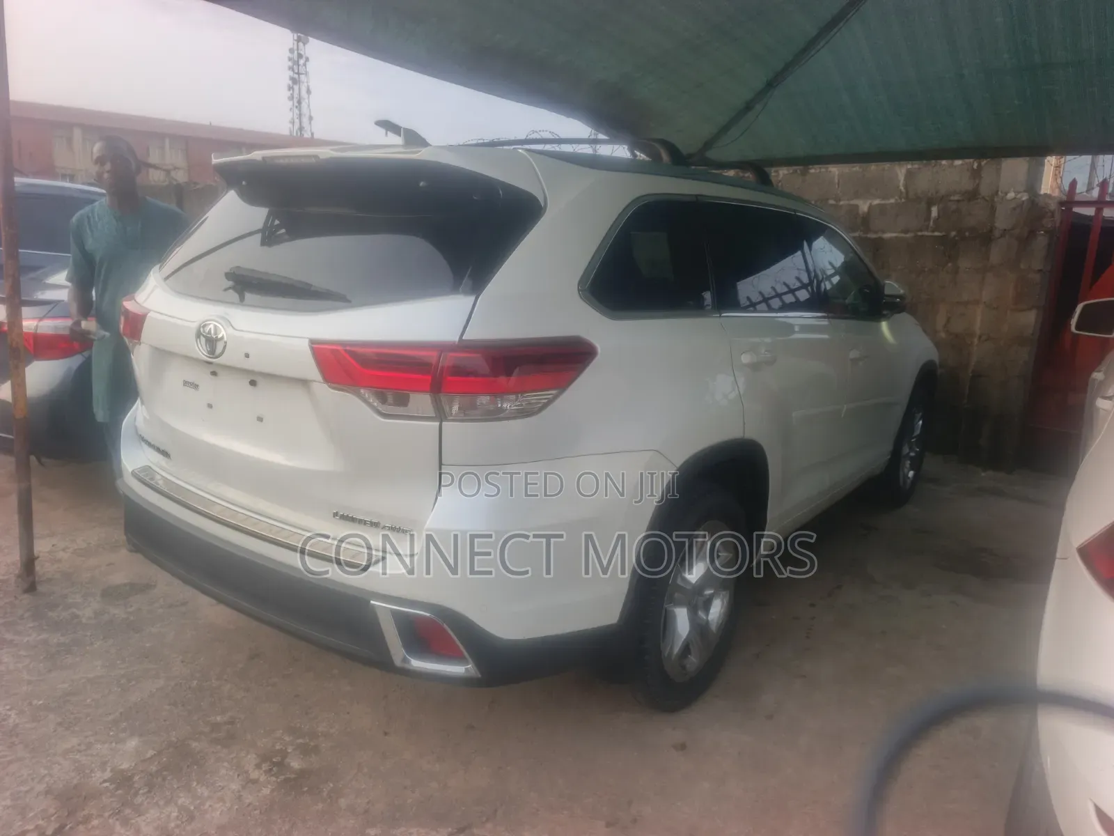Toyota Highlander XLE 4x2 V6 (3.5L 6cyl 8A) 2018 Gray