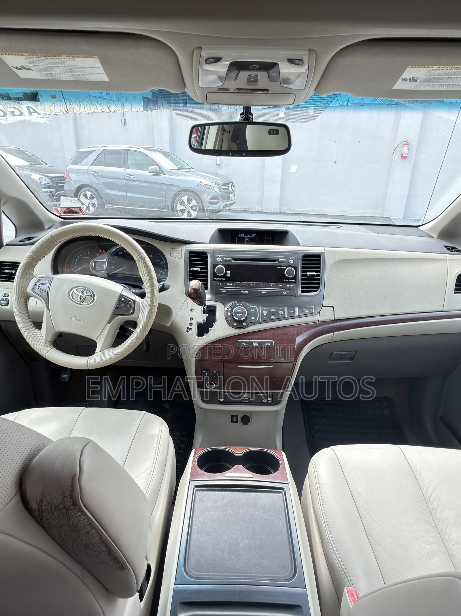 Toyota Sienna 2012 Burgundy