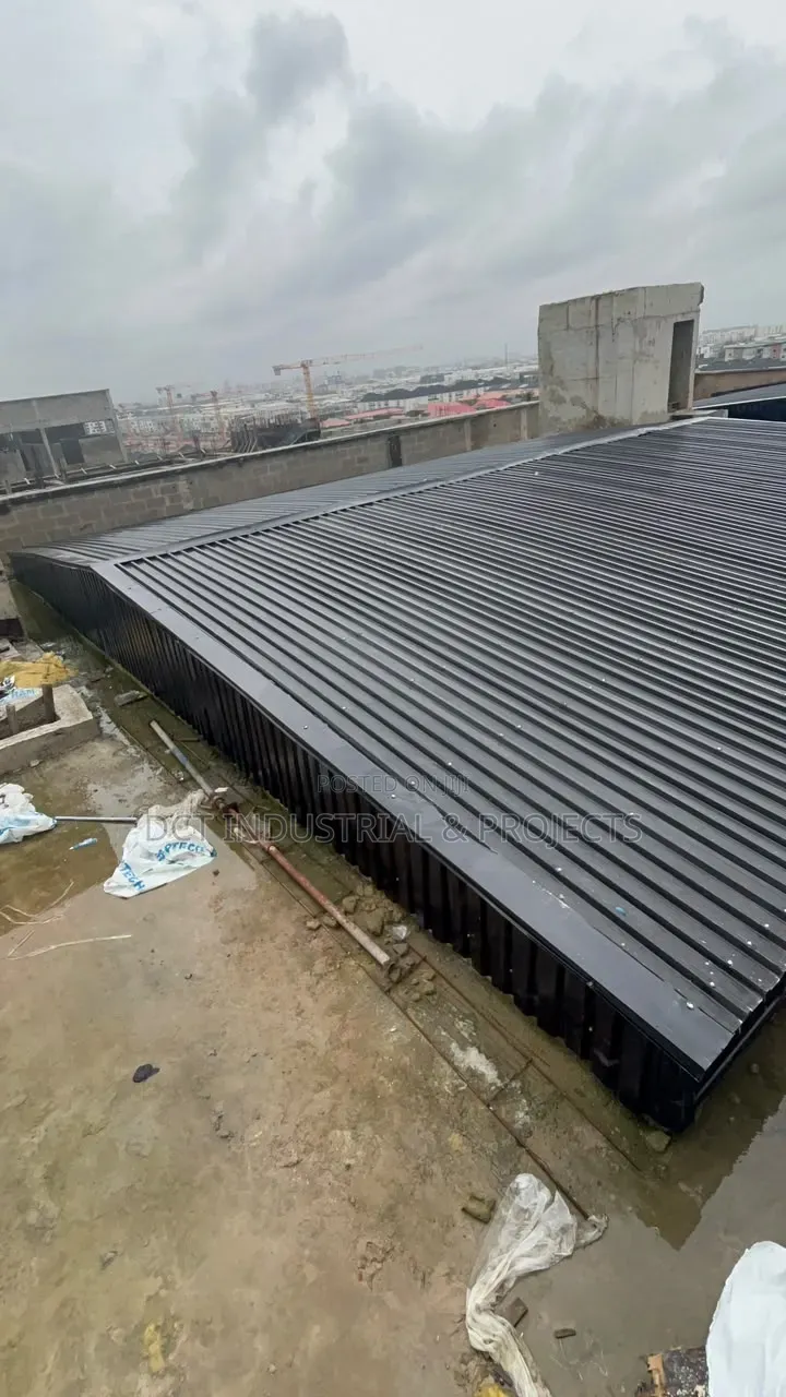 Steel Roof Carcass Fabrication / Aluminium Installation