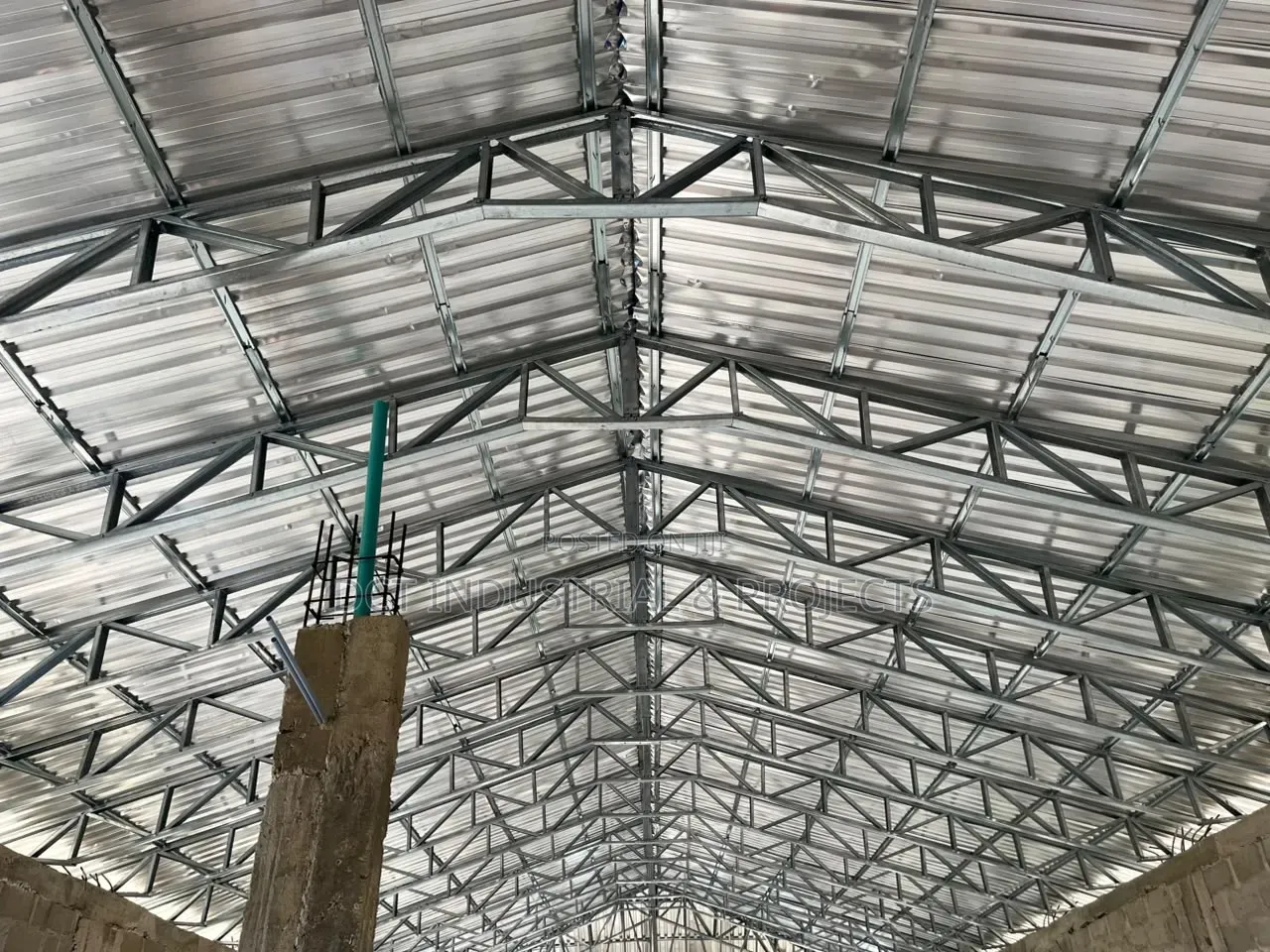 Steel Roof Carcass Fabrication / Aluminium Installation
