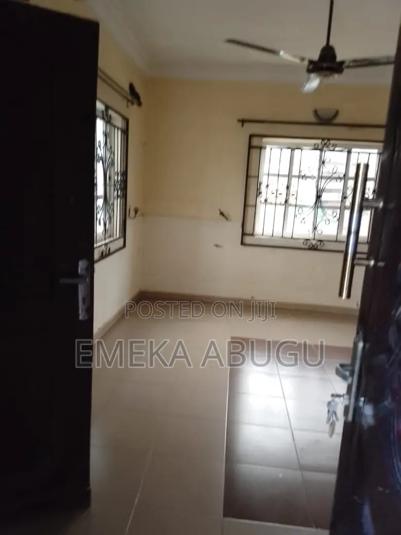2bdrm Block of Flats in Apata for rent