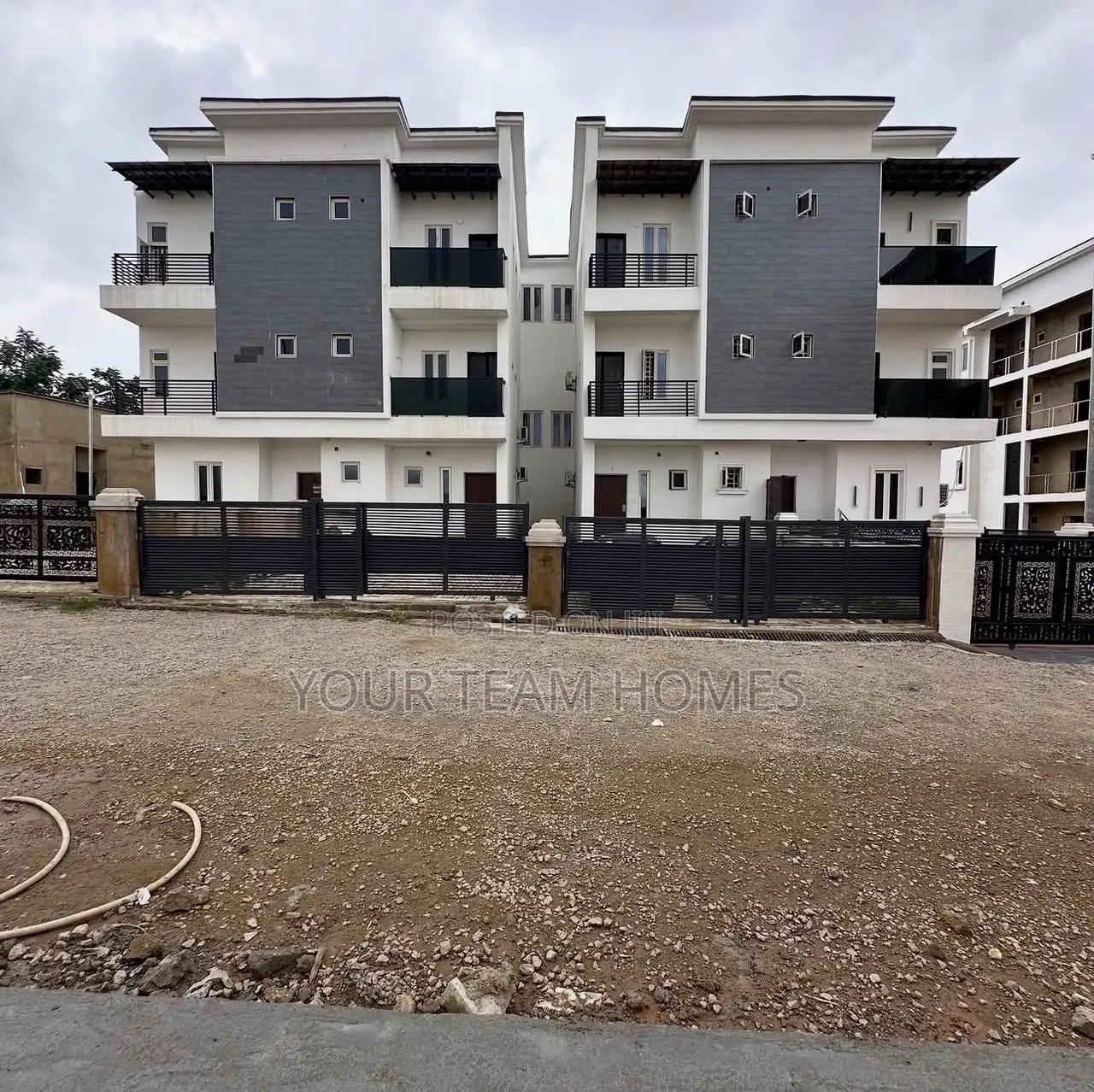 4bdrm Townhouse/Terrace in Gudu for sale