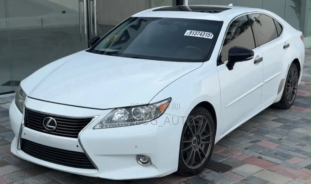 Lexus ES 350 FWD 2015 White