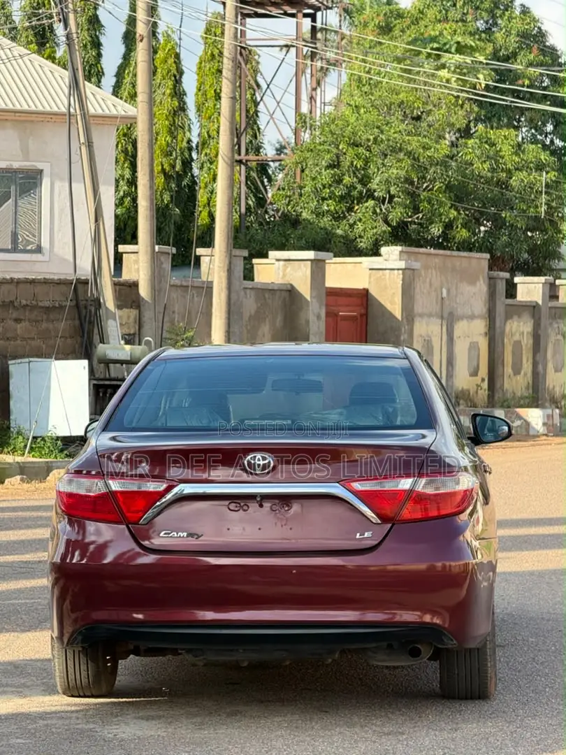 Toyota Camry 2016 Maroon