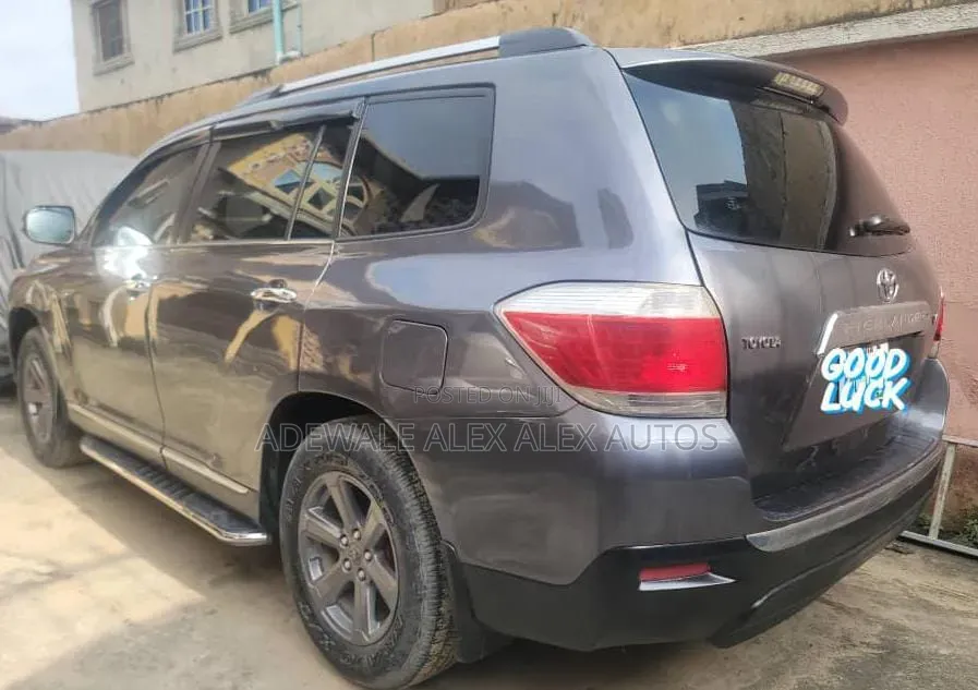 Toyota Highlander 2009 Gray