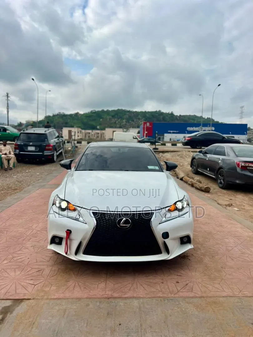 Lexus IS 2017 White