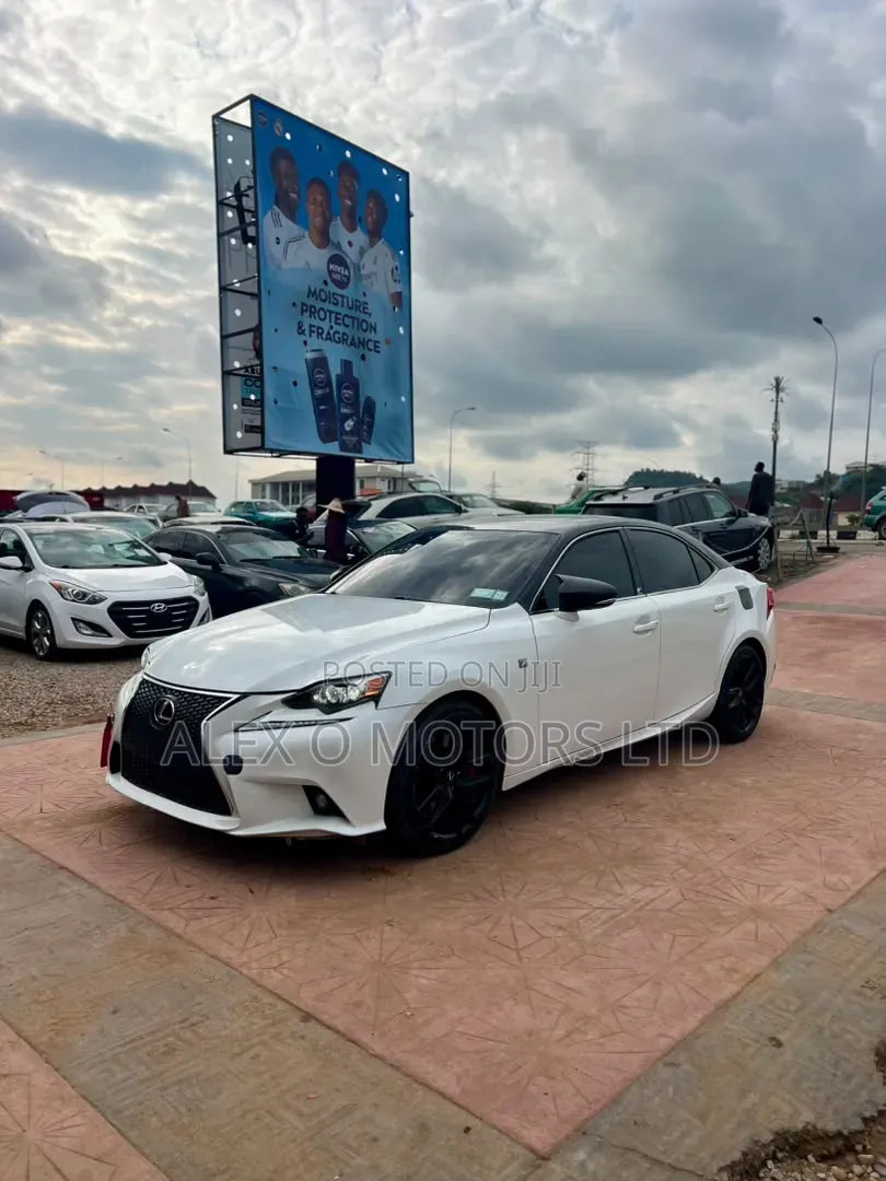 Lexus IS 2017 White