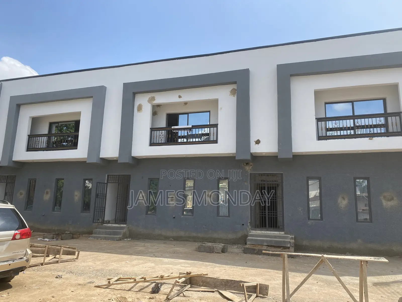 4bdrm Duplex in Private Residence, Area 1 for rent