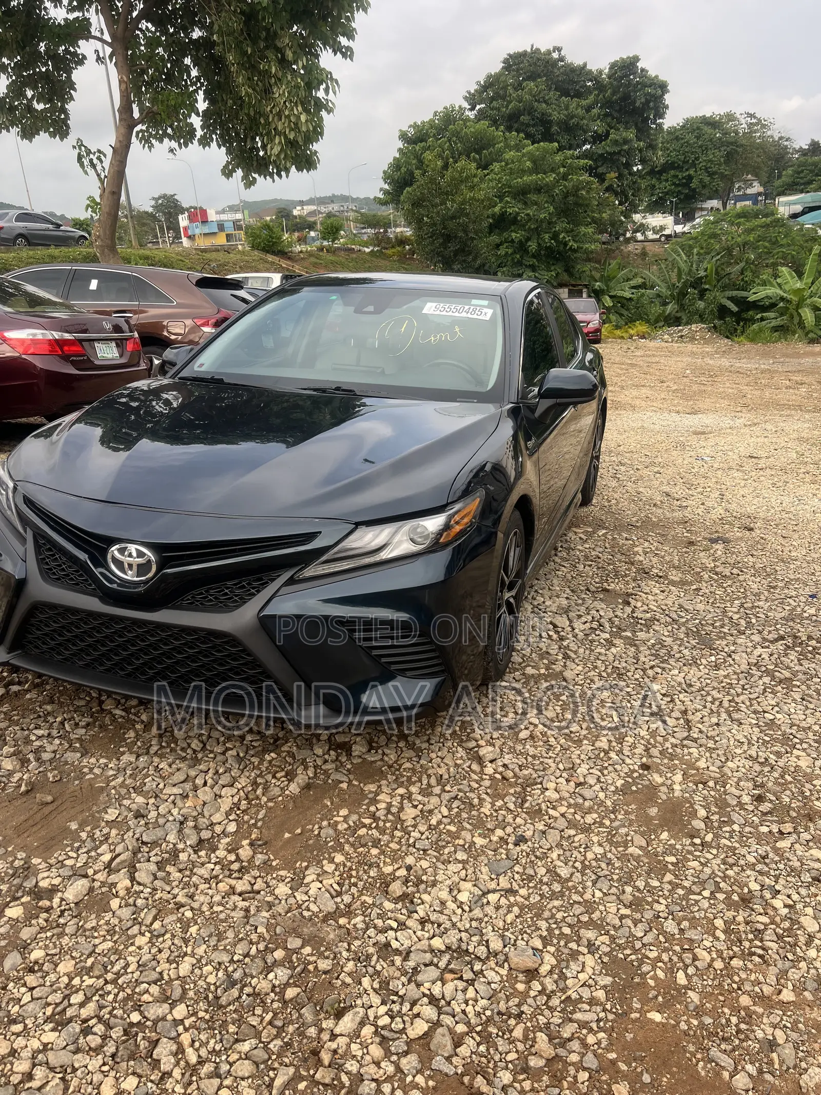 Toyota Camry SE 2021 Gray