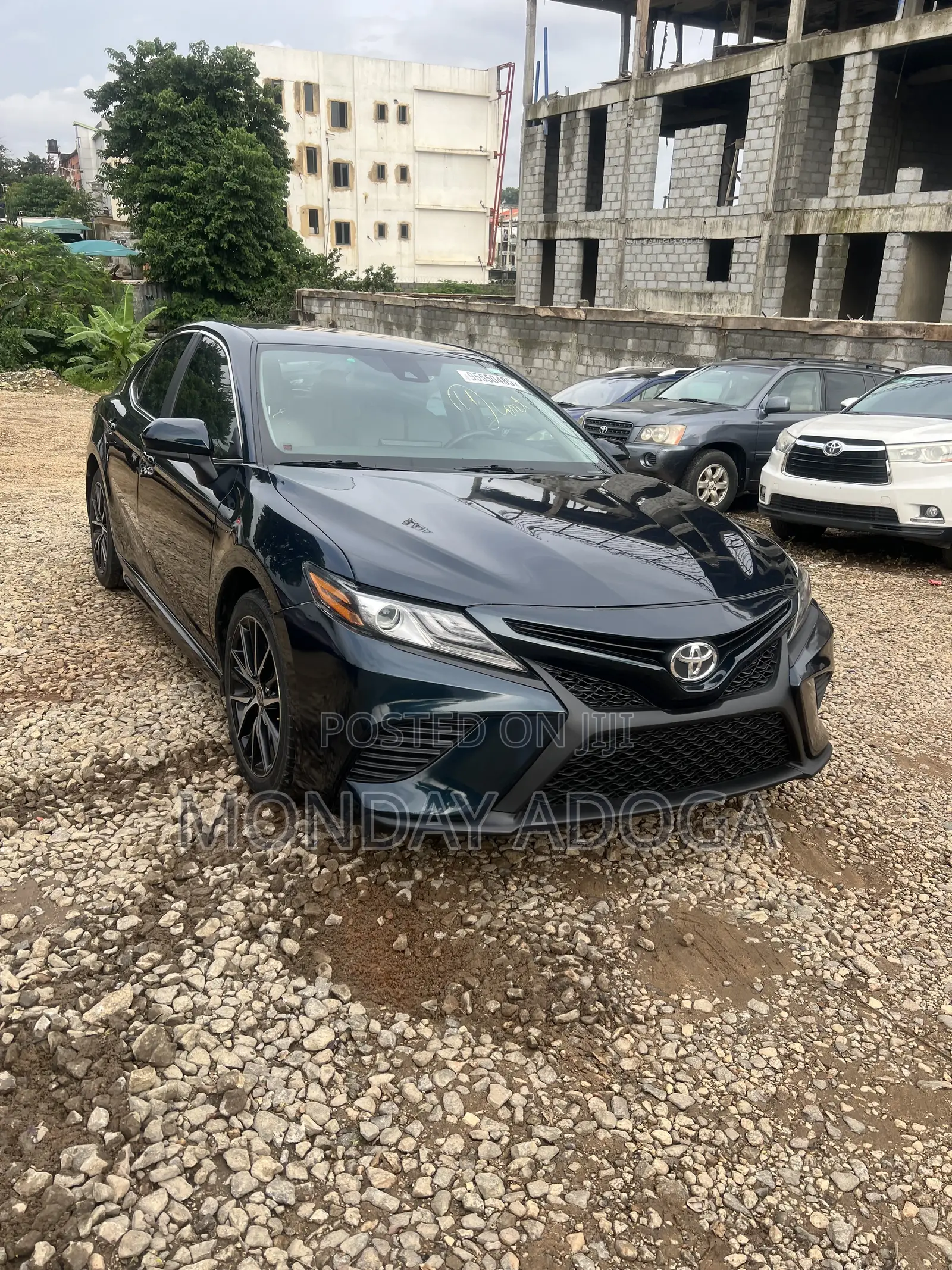 Toyota Camry SE 2021 Gray
