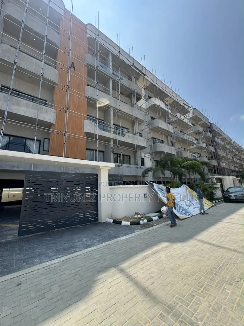 2bdrm Apartment in Lekki Phase 1 for rent