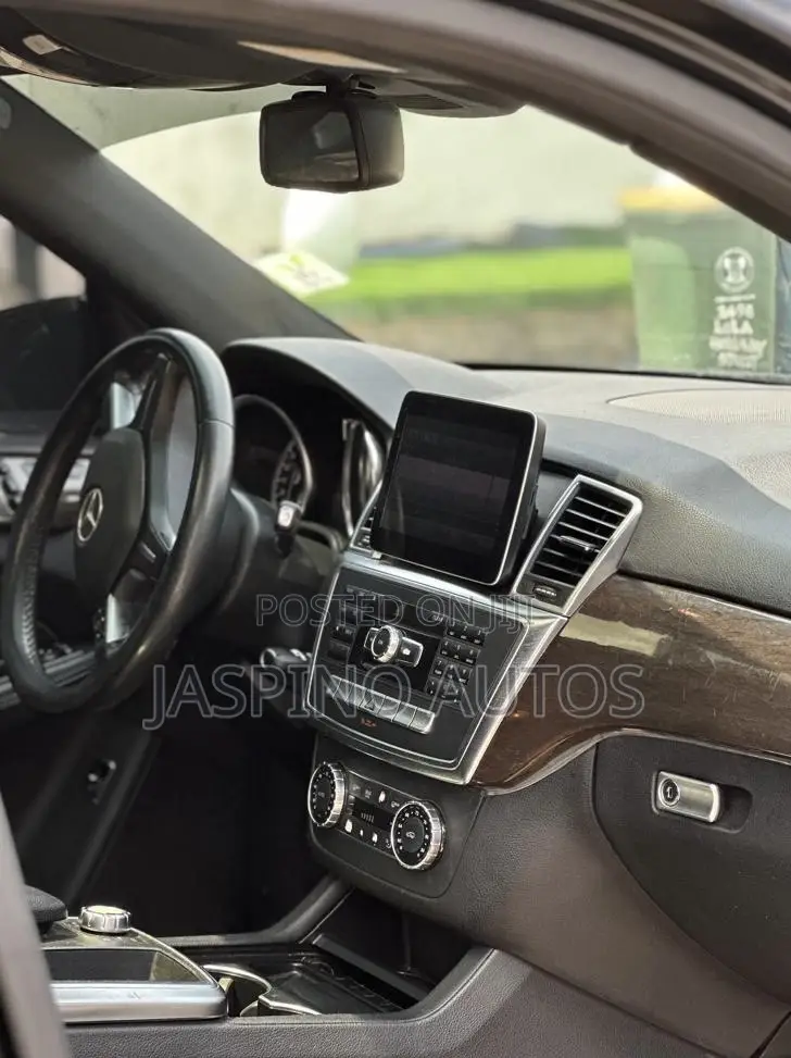 Mercedes-Benz M Class 2015 Black