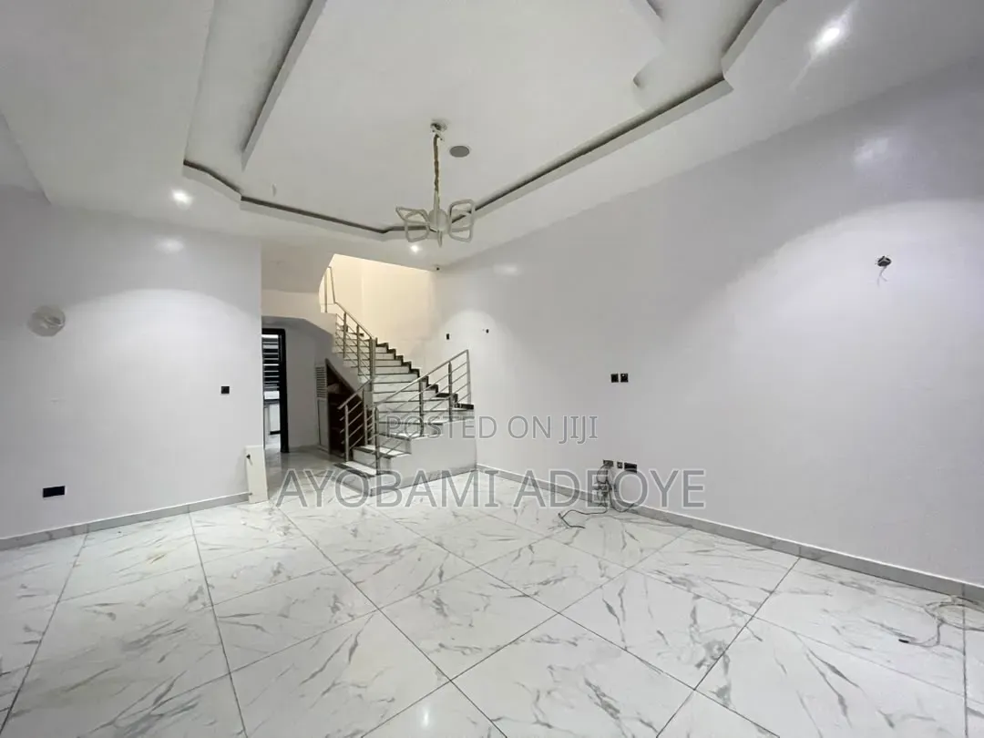 4bdrm Apartment in Chevy View, Chevron for rent