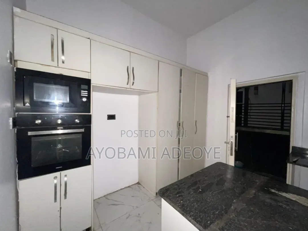 4bdrm Apartment in Chevy View, Chevron for rent