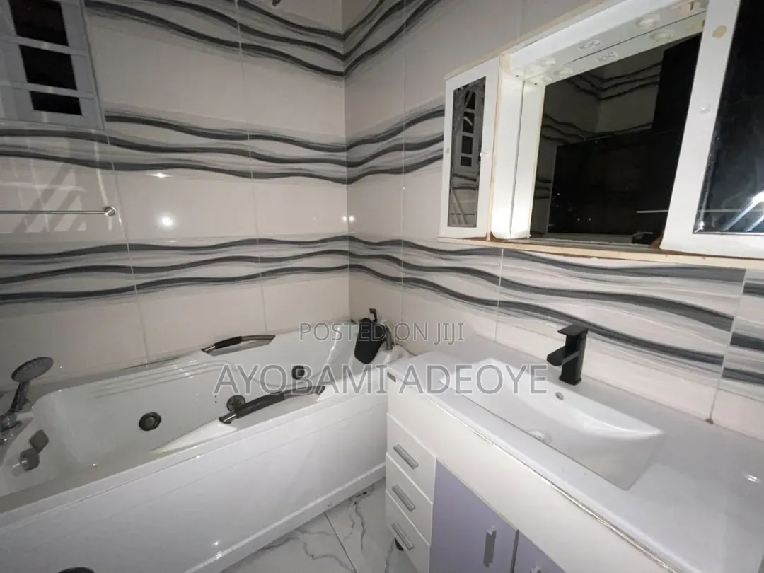 4bdrm Apartment in Chevy View, Chevron for rent