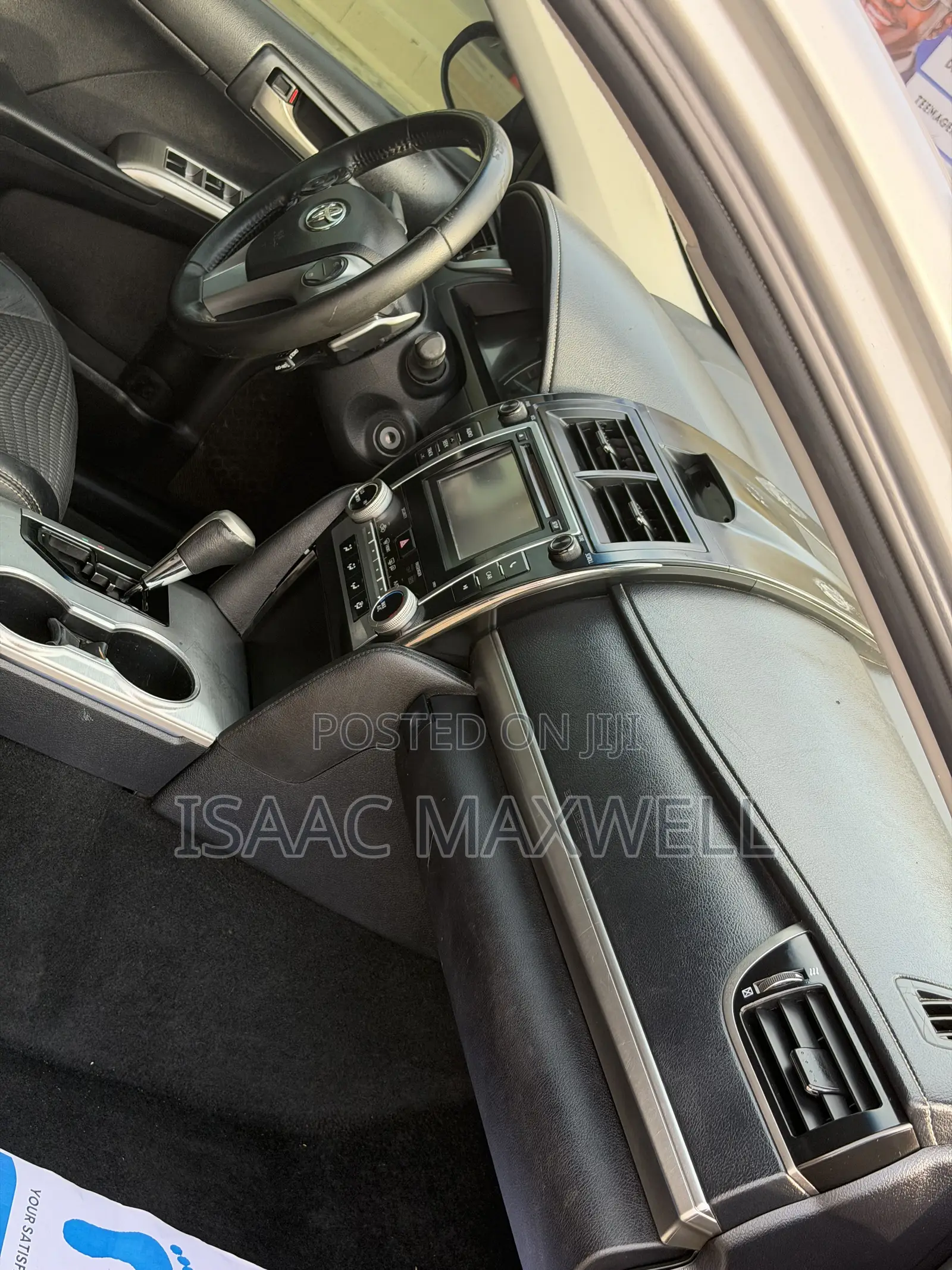 Toyota Camry SE 4dr Sedan (2.5L 4cyl 6A) 2013 Silver