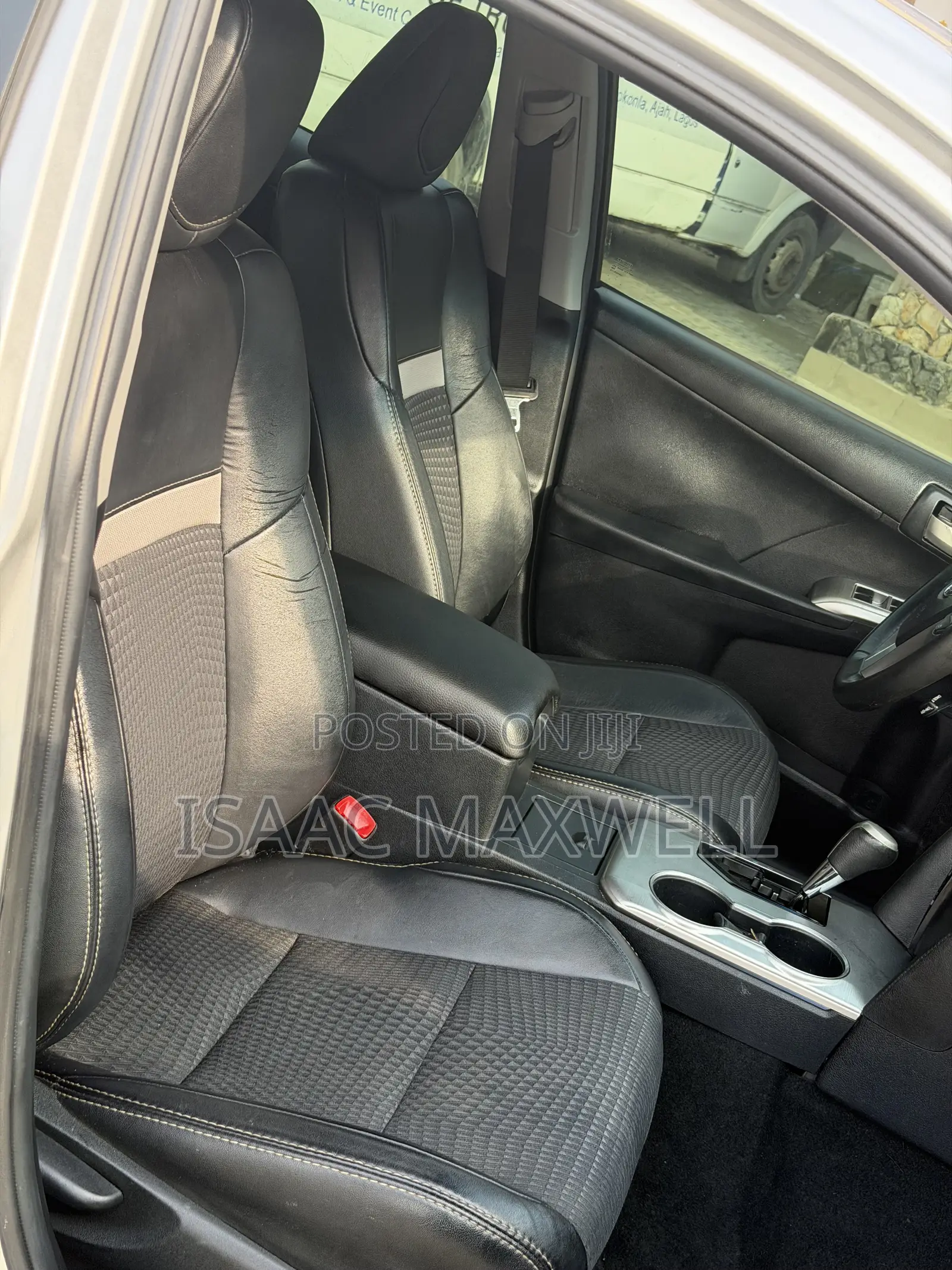 Toyota Camry SE 4dr Sedan (2.5L 4cyl 6A) 2013 Silver