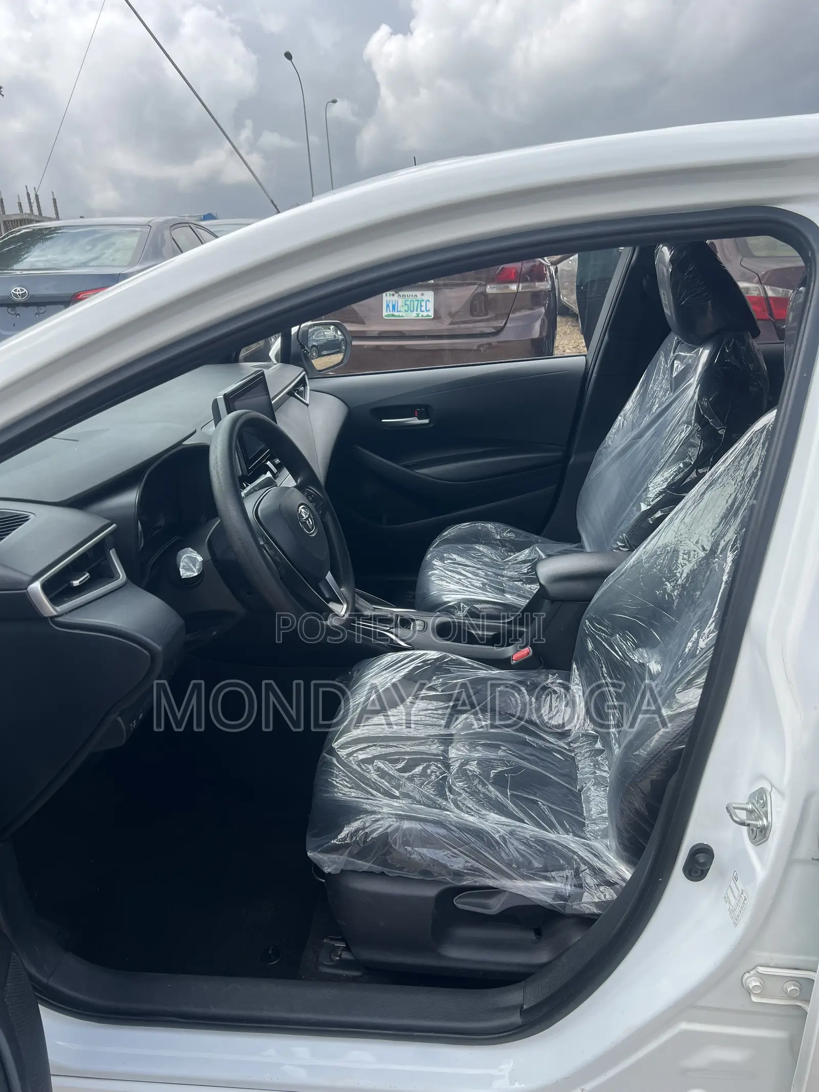 Toyota Corolla LE 2022 White