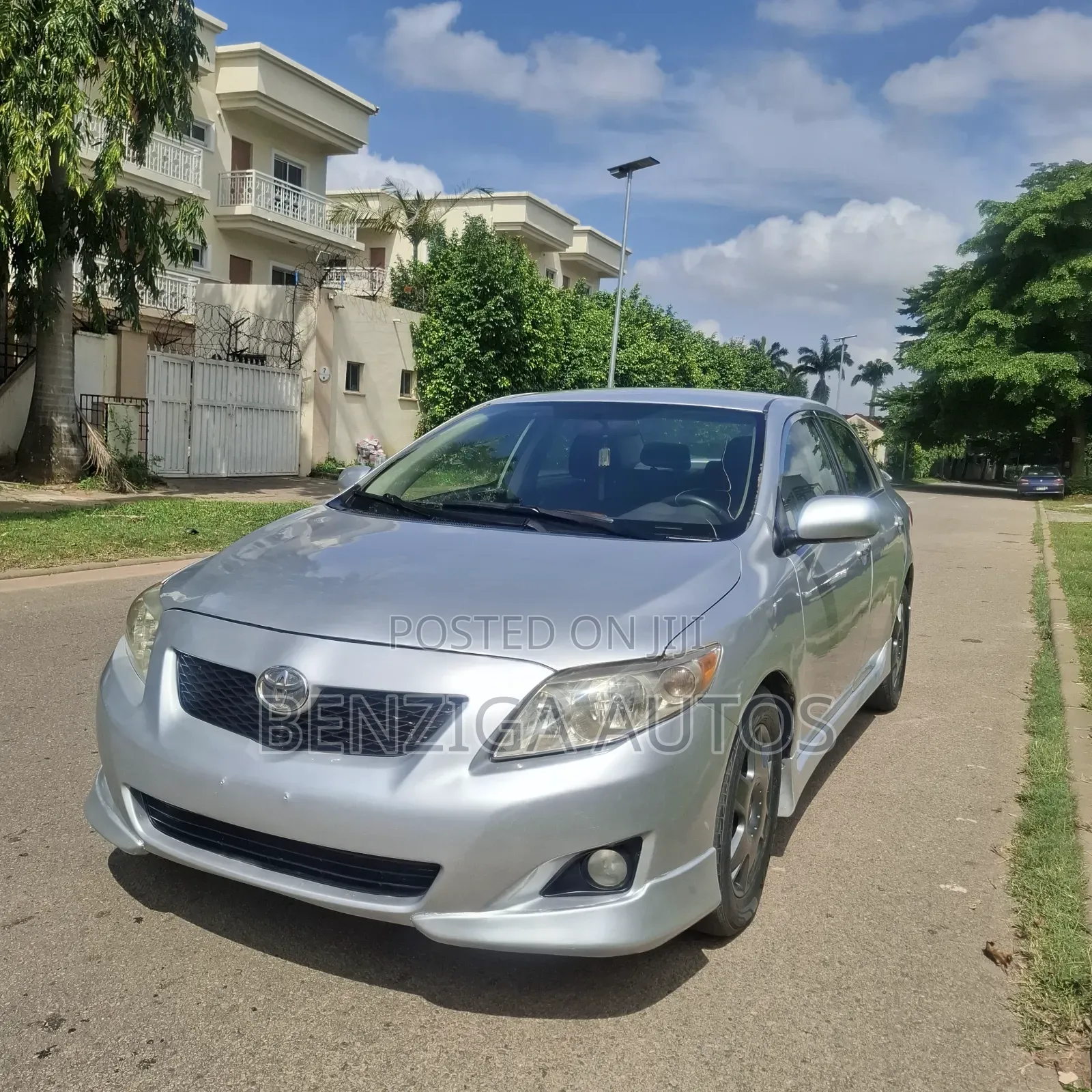 Toyota Corolla 2010 Silver