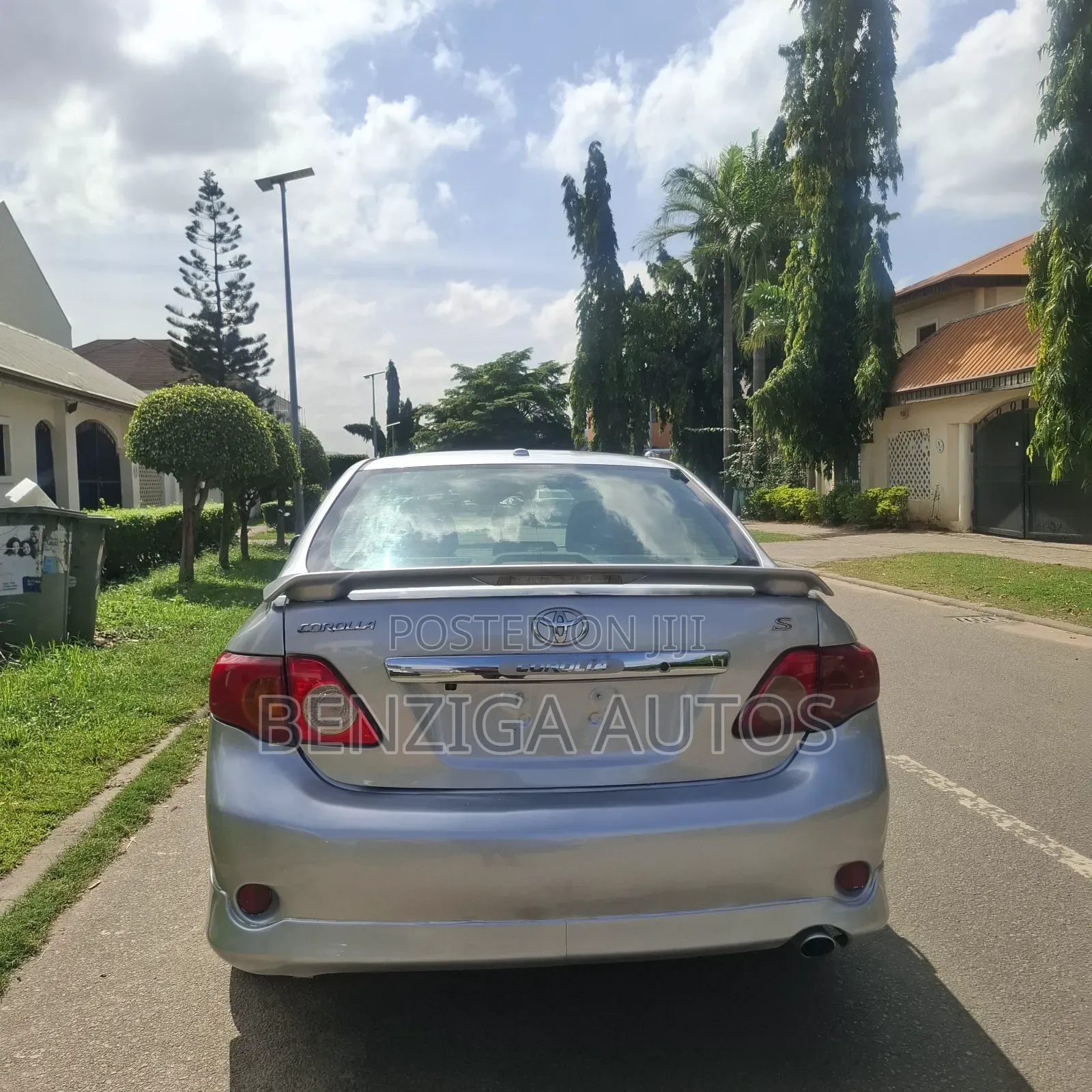 Toyota Corolla 2010 Silver
