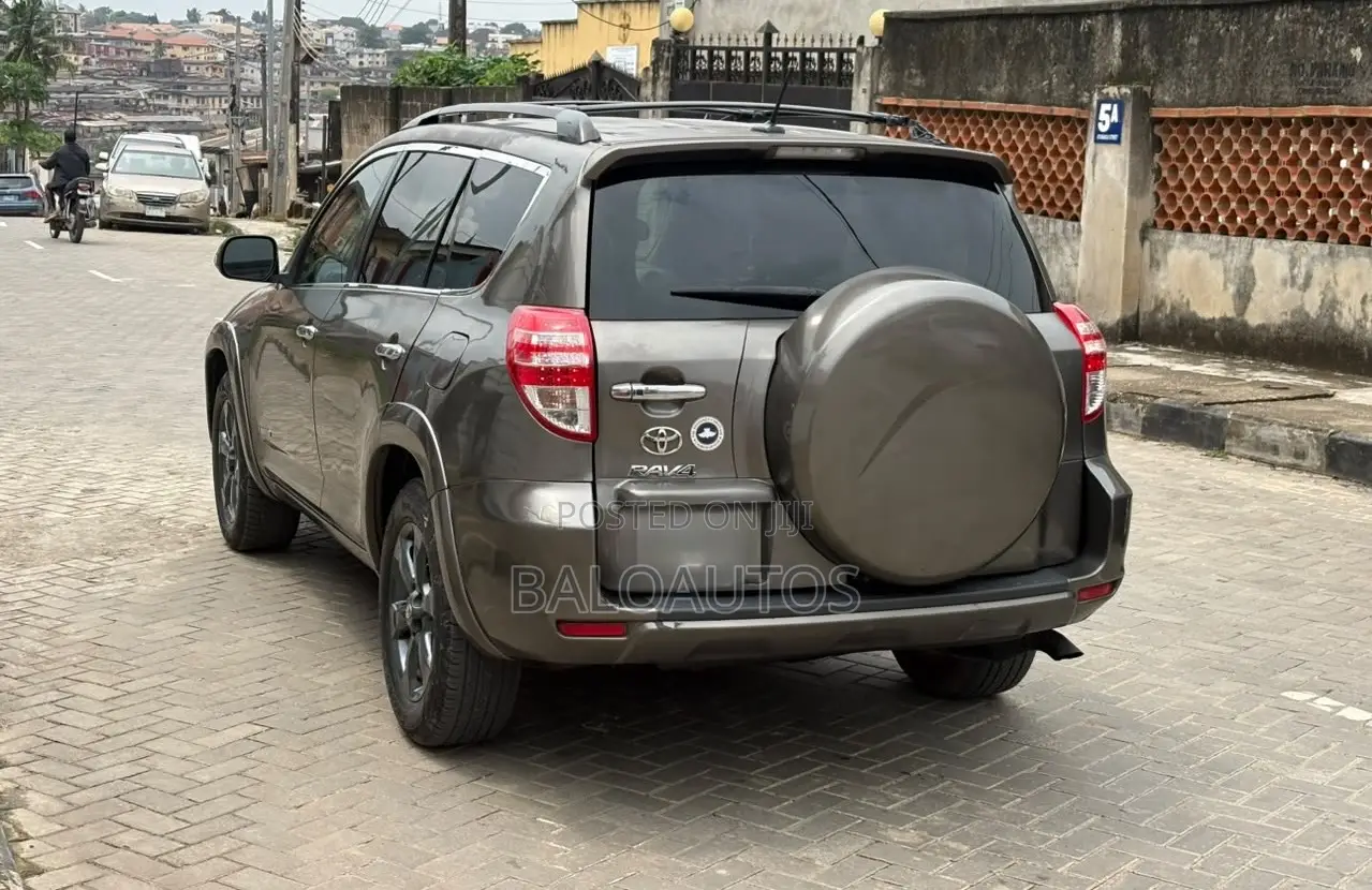 Toyota RAV4 3.5 Limited 2011 Gray