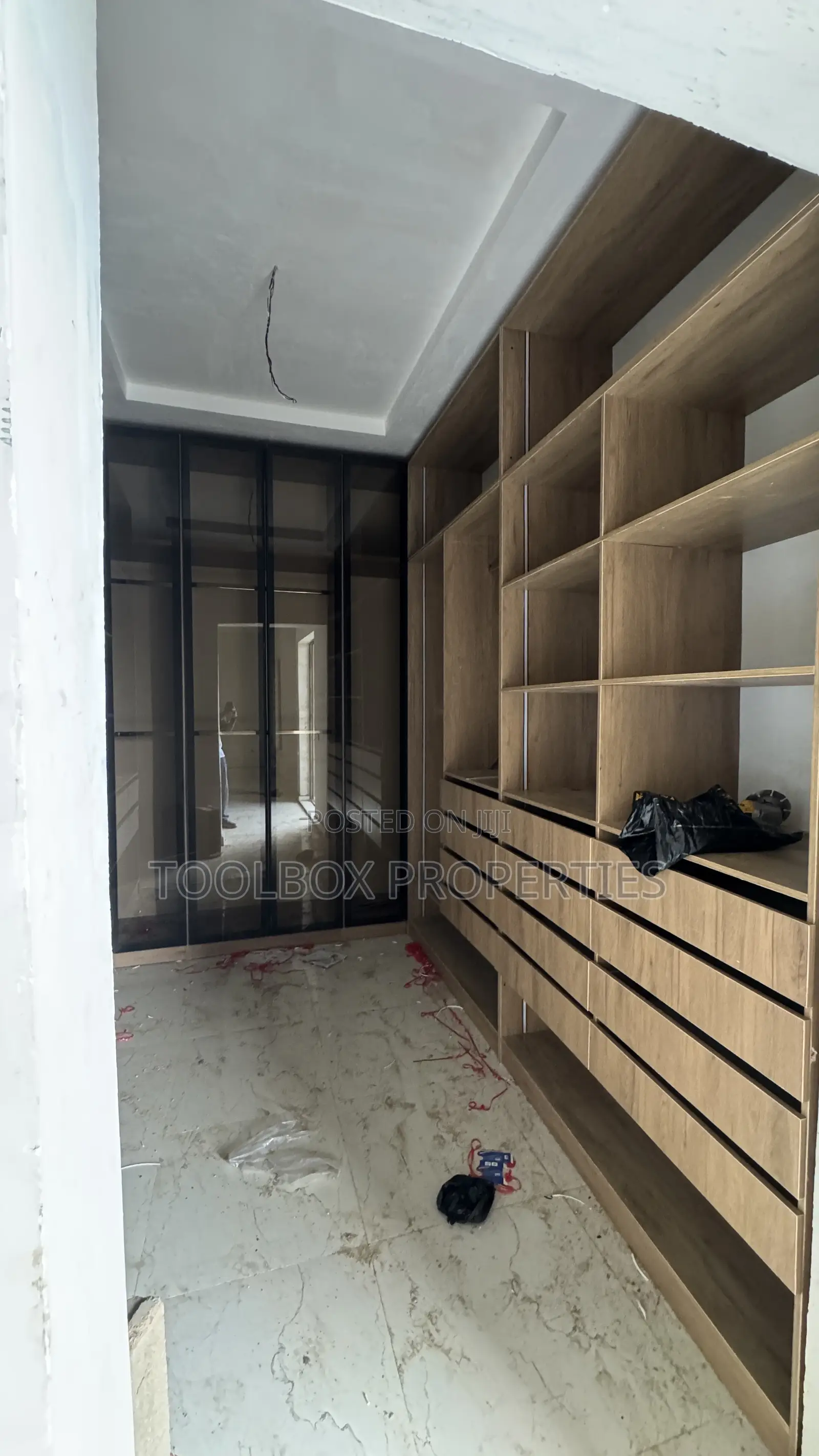 4bdrm Duplex in Akobo for sale