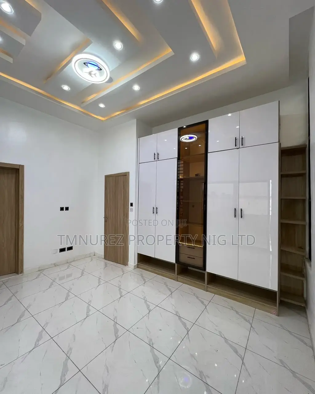 4bdrm Duplex in Ikota for rent