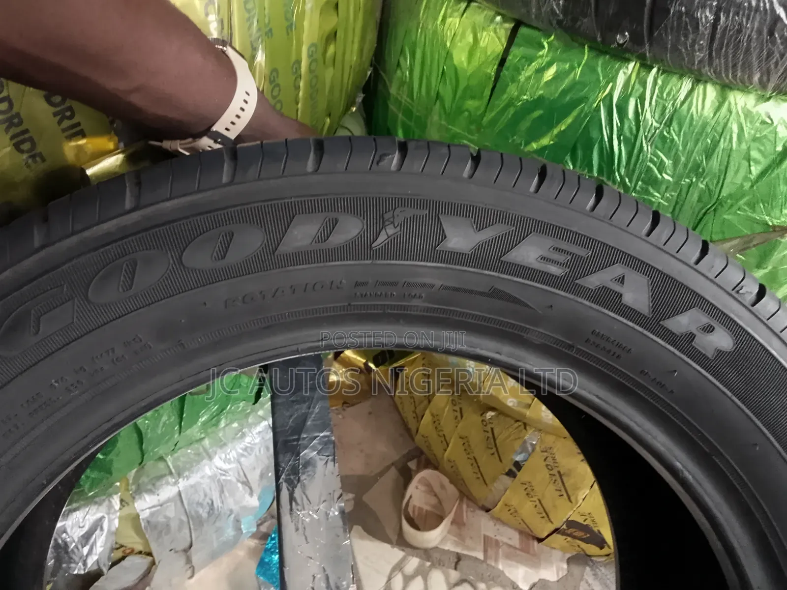 225/50r17 Goodyear Assurance Made in Chile. ,