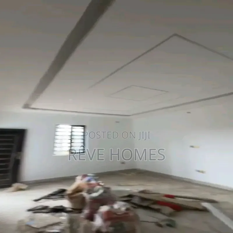 Studio Apartment in CHallenge / Mushin for rent