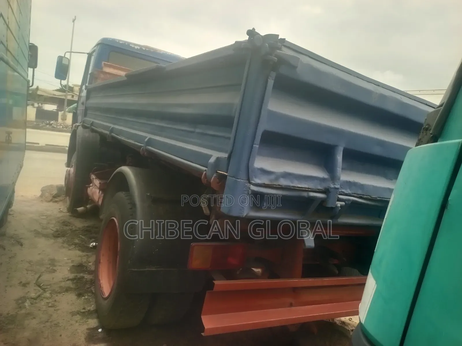 1419 Mercedes Benz Tipper Truck With Auxiliary